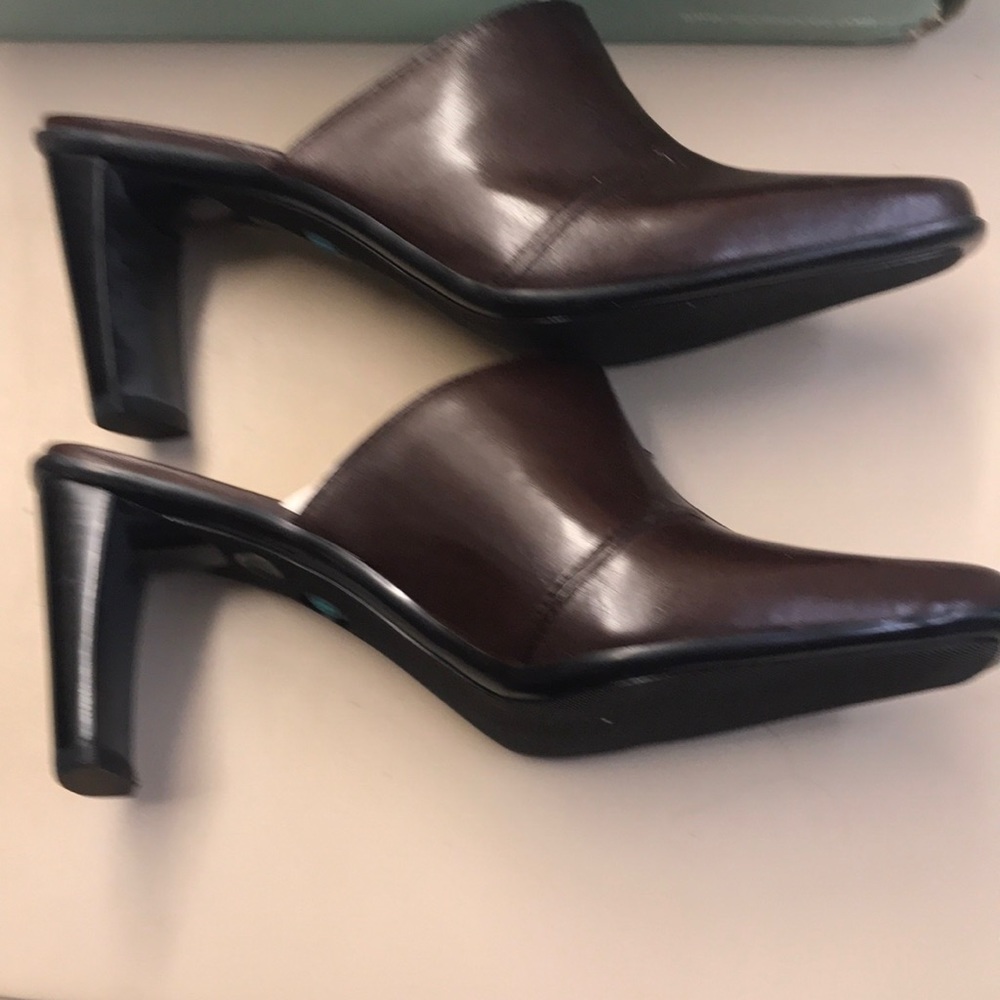 NWT Brown open heel Booties
